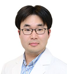 홍호철 전임의